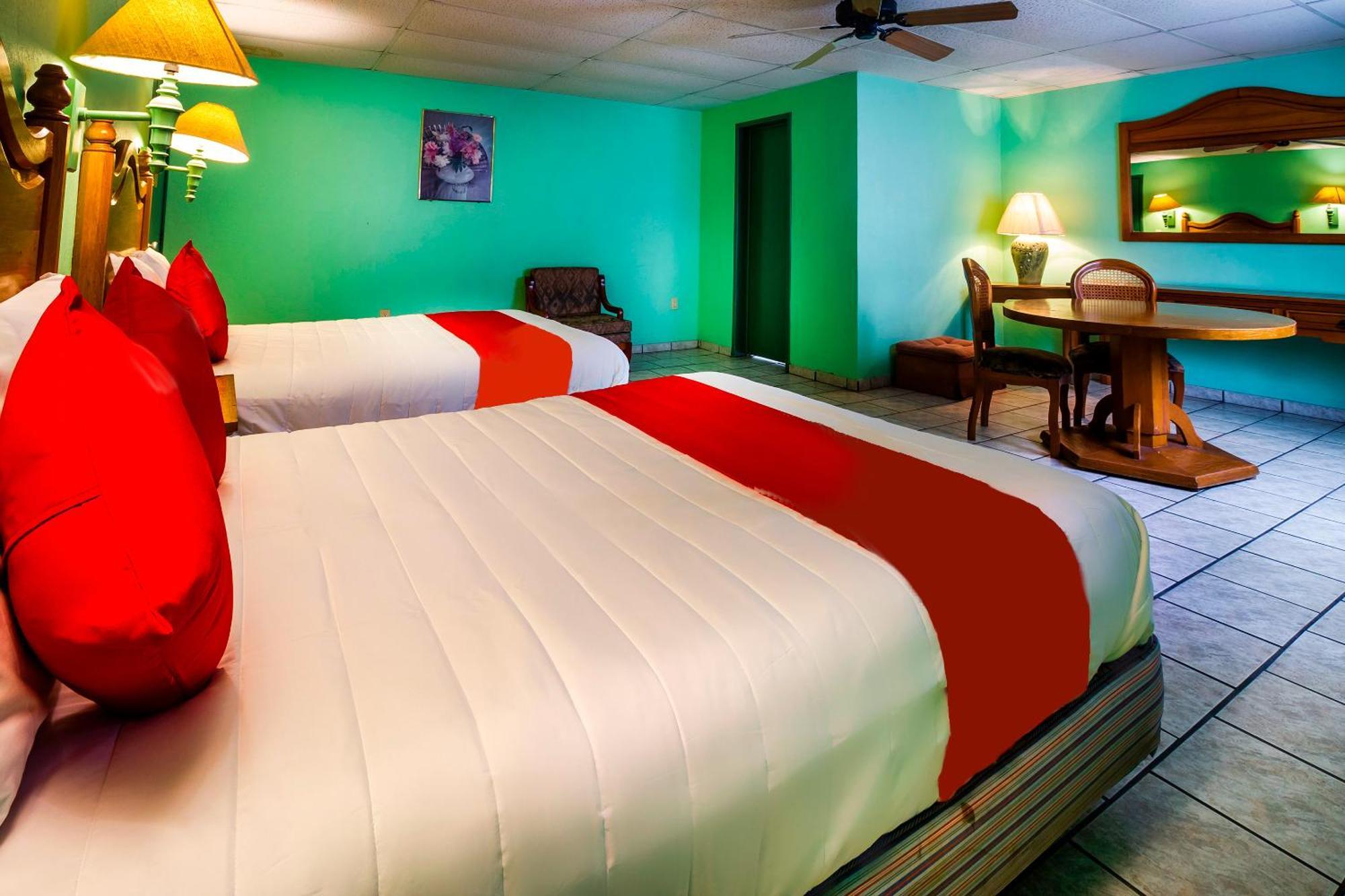 Hotel Canada, Гвадалахара Екстер'єр фото